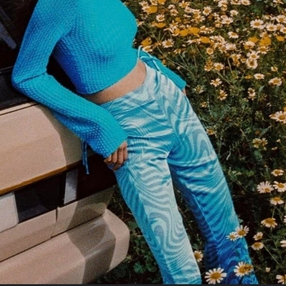 ZARA SIZE XS SPRING BLUE SATIN FLARE SUMMERPANTS 70’S INSPIRE SWIRL COSTUME NWOT - Picture 2 of 13